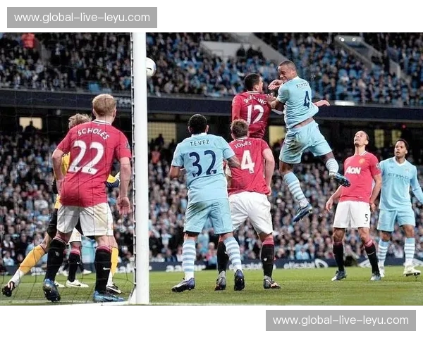 红蓝德比：曼联与曼城战绩交锋史，恩怨情仇今犹在